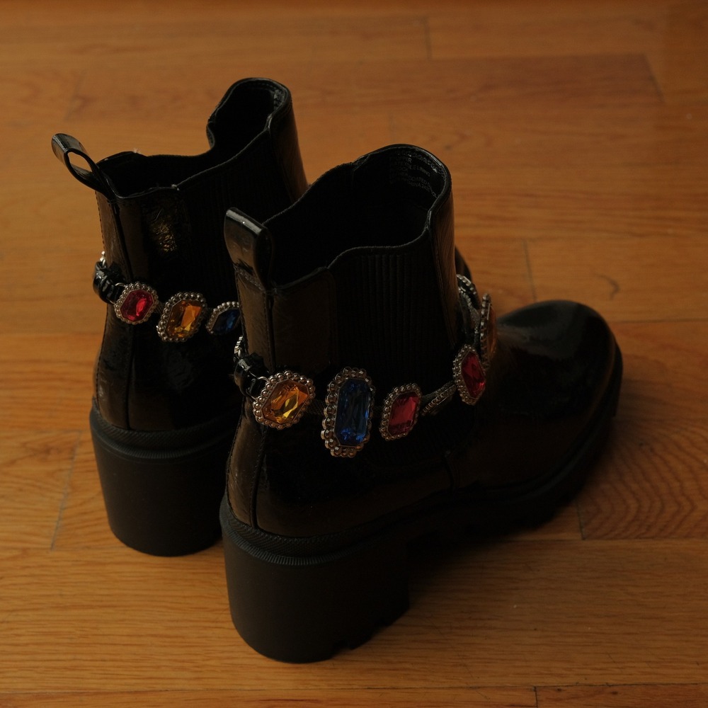 Betsey Johnson Jenesis Black Patent Jeweled Ankle Booties Women's 6.5M Chelsea - Picture 4 of 9